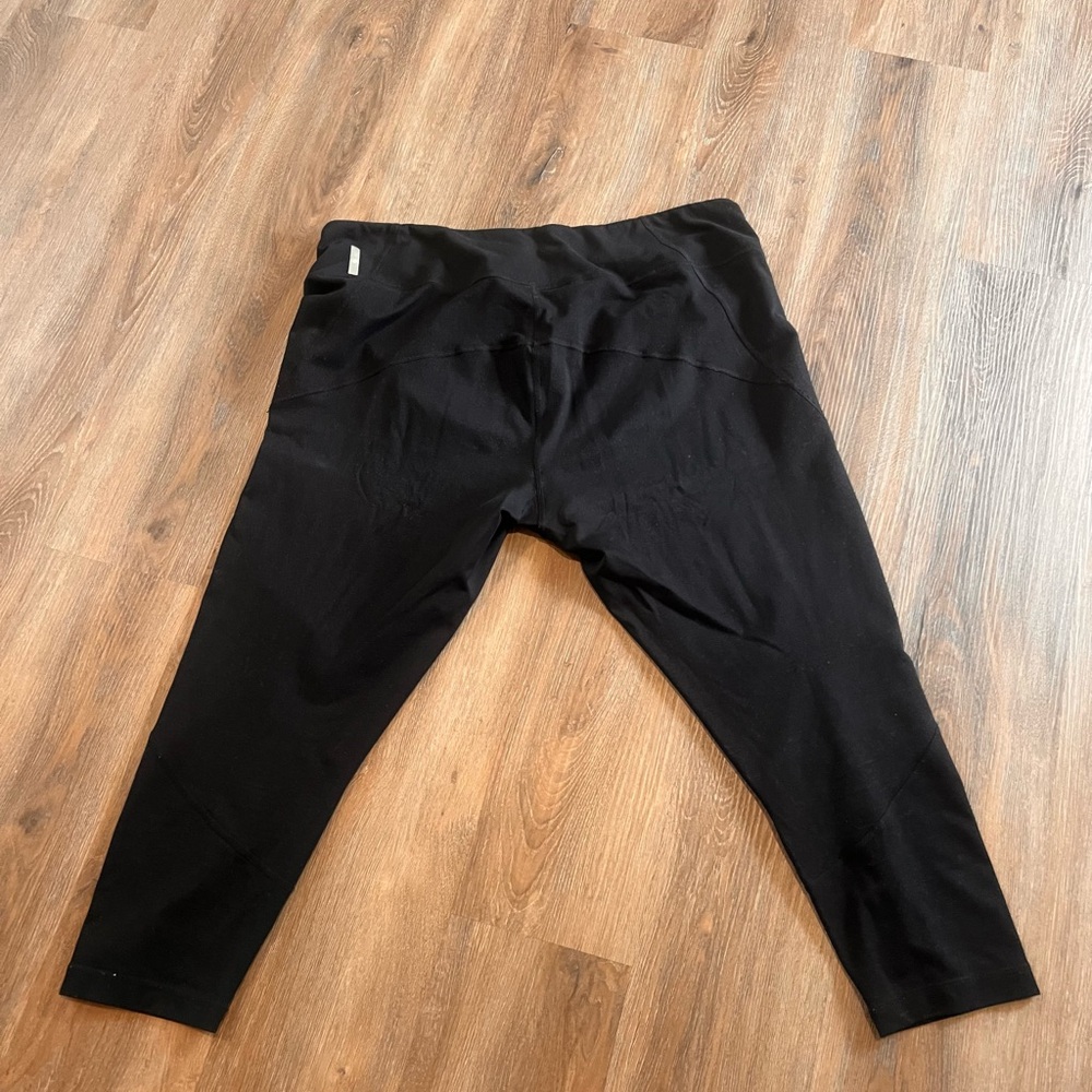 Zelle 3/4 Length leggings EUC